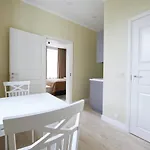 מלון דירות Rohuaia 3*