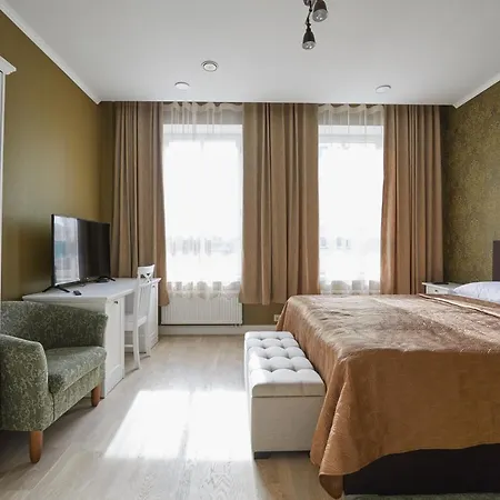 Rohuaia 3* 라크베레