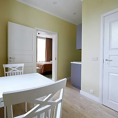 Aparthotel Rohuaia 3*